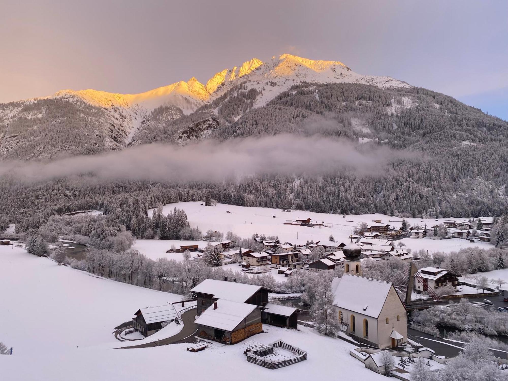 Haus Schoenblick Bach (Tyrol) Exterior foto